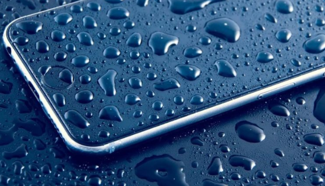 iPhone Lightning 检测到进水无法充电，看到警告的4 个解决方式