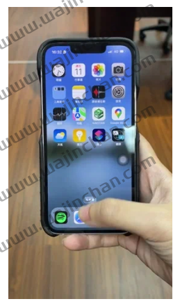 iPhone 单手模式怎么开启或关闭？教你更改设置好好用
